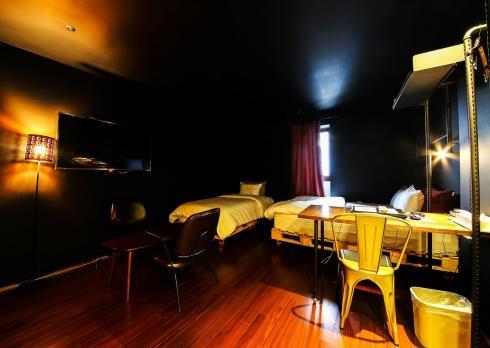 Hotel Elephant Shower Jinju Exterior photo