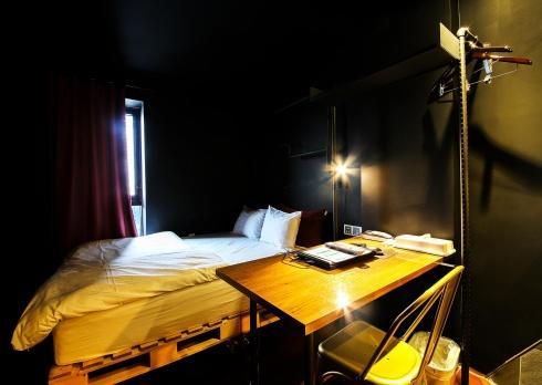 Hotel Elephant Shower Jinju Exterior photo