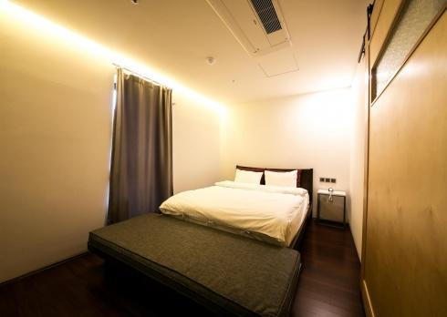 Hotel Elephant Shower Jinju Exterior photo