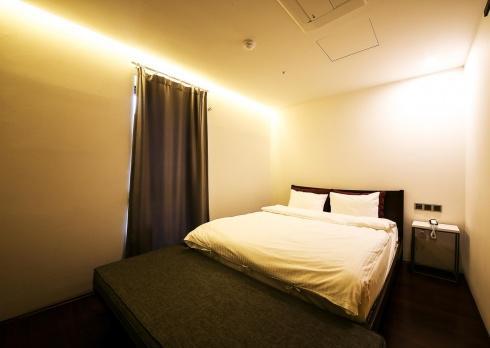 Hotel Elephant Shower Jinju Exterior photo