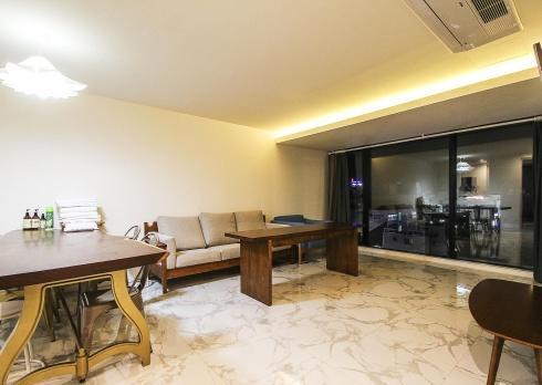 Hotel Elephant Shower Jinju Exterior photo
